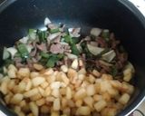 A picture of step 10 of Beef Fajitas with Potatoes 😘😘.