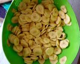 A picture of step 2 of Banana crisps#theme challenge# cooking with bananas.