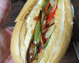 Foto del paso 2 de la receta: Perrito caliente isleño (salteado de cebolla y pimiento) y ketchup