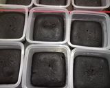 Gambar langkah 7 resipi Mini Chocolate Moist Cake.
