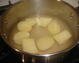 Foto del paso 2 de la receta: Pure de patatas con sobrasada