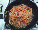 Foto del paso 3 de la receta: Fideos chinos con ternera