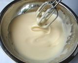 A picture of step 4 of Green Tea and White Chocolate Mousse Cake.