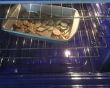 A picture of step 6 of Baked Herb And Parmesan Potatoes.