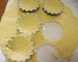 A picture of step 5 of Seasonal Tarts.