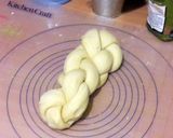 A picture of step 5 of Zopf - Swiss Sunday bread.
