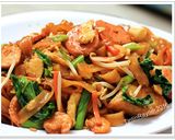 Foto langkah ke 7 dari resep Kwetiauw Goreng enak ala Rumahku .