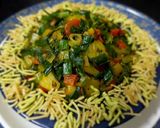 લીલી ડુંગળી બટાકા અને રેડ કેપ્સિકમ સબ્જી (Lili Dungri Bataka Red Capsicum Sabji Recipe In Gujarati) રેસીપી સ્ટેપ4ફોટો