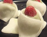 A picture of step 15 of Strawberry Yuu-Hime Mochi Dumplings.
