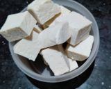 A picture of step 1 of Tofu tikka.