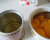 A picture of step 1 of Easy! Fruit Sandwiches That Don't Get Watery.