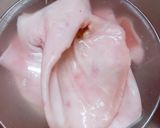Hình bước làm 1 của món Tai heo cuộn trứng muối