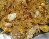 Foto langkah ke 3 dari resep 🌸Indomie goreng 'nyemek'🌸.