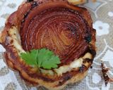 Une image de l'étape 7 de Tarte tatin d'oignon rouge et chèvre.