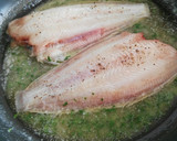 Foto del paso 3 de la receta: Lenguado a la mantequilla