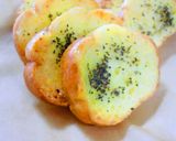 A picture of step 5 of Garlic Rusk.