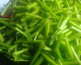 Foto langkah ke 5 dari resep Tumis kangkung.