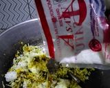 Foto langkah ke 4 dari resep Nasi goreng kencur terasi.
