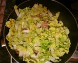A picture of step 6 of Black Pepper Stir Fried Noodles.