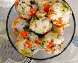 Foto langkah ke 8 dari resep 🌈🍙Rainbow Vegetable Jumeokbap (rice balls) | bola nasi kepal pelangi/warna-warni.