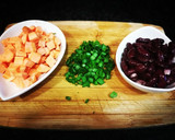 Foto del paso 1 de la receta: Sopa deliciosa de boniato, habas con vaina y frijoles