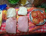 Foto del paso 2 de la receta: Sándwich DE PAN INTEGRAL CON JAMÓN, RÚCULA, TOMATE Y ACEITUNAS 🥳🤪🥳🤪🥳🤪💚💚💚💚😛😃🥳💪💪💪💫💋💫💫💫💋💋💋🙏