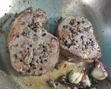 Foto del paso 4 de la receta: Medallones de Lomo a la Pimienta