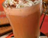 A picture of step 2 of Peanut milk shake.