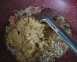 A picture of step 1 of Chicken Bharta.