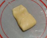 Foto langkah ke 6 dari resep Bolen Isi Tape.