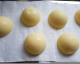 Foto del paso 3 de la receta: Cupcakes decorados con esferas de Navidad