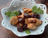 A picture of step 4 of Japanese Soy Chicken with Dates.