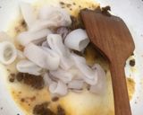 รูปขั้นตอนการทำที่ 4 ของ 🦑 ผัดพริกแกงปลาหมึก 🦑🥚ไข่เค็ม