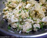 A picture of step 3 of Mixed Rice with Salted Mackerel and Chrysanthemum Greens.