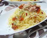 A picture of step 8 of Fragrant with Garlic! Umeboshi and Tuna Aglio, Olio e Peperoncino.