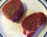 A picture of step 2 of pioneer womans peppercorn steak (taisen ).