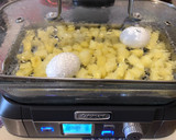 Foto del paso 3 de la receta: Filet de brótola a la napolitana con guarnición de papá y huevo 🐟🥔🥚
