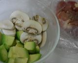 A picture of step 1 of Avocado and Chicken Cream Pasta.