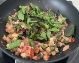 A picture of step 2 of Stir Fried Clear Flat Noodles and Chicken With Basil.
