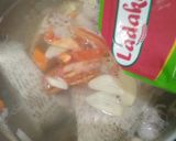 Foto langkah ke 3 dari resep Sop Gurame Pedas.