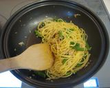 A picture of step 7 of Tuna and Green Bean Aglio, Olio e Peperoncino.