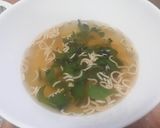 รูปขั้นตอนการทำที่ 3 ของ มาม่าผัดลูกชิ้น ใส่watercress