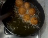 बिसी बेला भात अरांसिनी बॉल(bisi Bela bhat arancini ball recipe in hindi) रेसिपी चरण 14 फोटो
