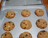 Foto langkah ke 5 dari resep Chewy Chocochips Cookies.