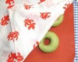 A picture of step 5 of Easy Matcha Bagels with White Chocolate.