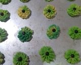 Foto langkah ke 4 dari resep Kukis Ketupat jadi Semprit.