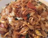 Foto langkah ke 4 dari resep Kwetiaw goreng.