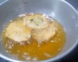 A picture of step 3 of Maddur Vada.