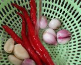 Foto langkah ke 2 dari resep Orek tempe kacang tanah.