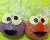 A picture of step 5 of Easy Elmo Character Bento.
